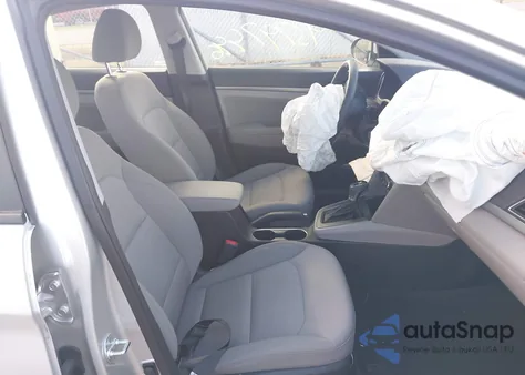 2018 Hyundai Elantra Sel z USA, uszkodzony, nr VIN 5NPD84LF7JH341031